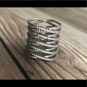 EUC (Excellent Used Condition Silvertone Simulated Diamond Ring Sz 4